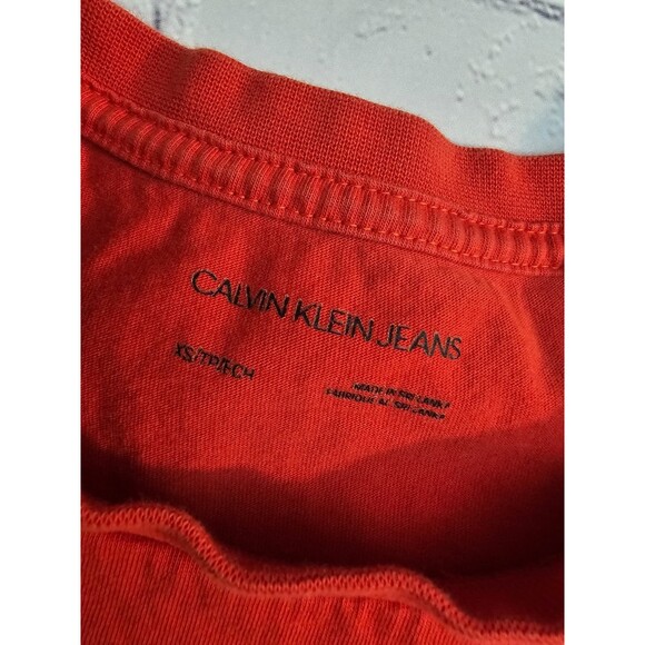 Calvin Klein Jeans Men’s Red T-Shirt XS Logo Graphic Cotton Short Sleeve - Picture 2 of 12